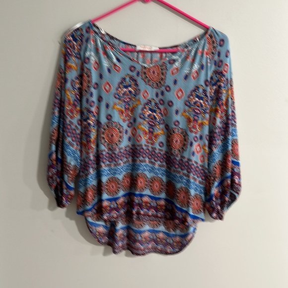 Matty Billow sleeve top - order prints, graphic, curved, hem - Picture 2 of 4